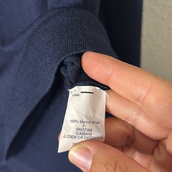 J. Crew 100% Merino Wool Oversized Vneck Pullover Sweater Navy Blue size XXS - Picture 5 of 7